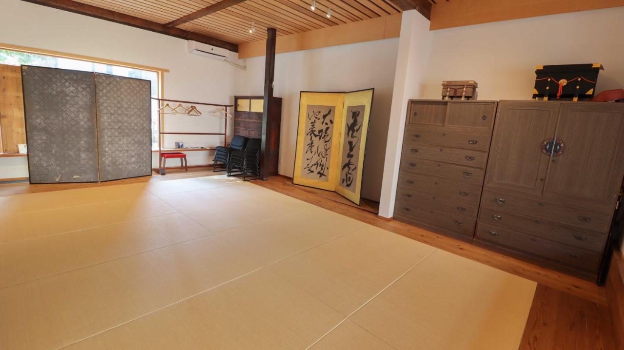 旧邸稽古場 Hotel Tokio Buitenkant foto